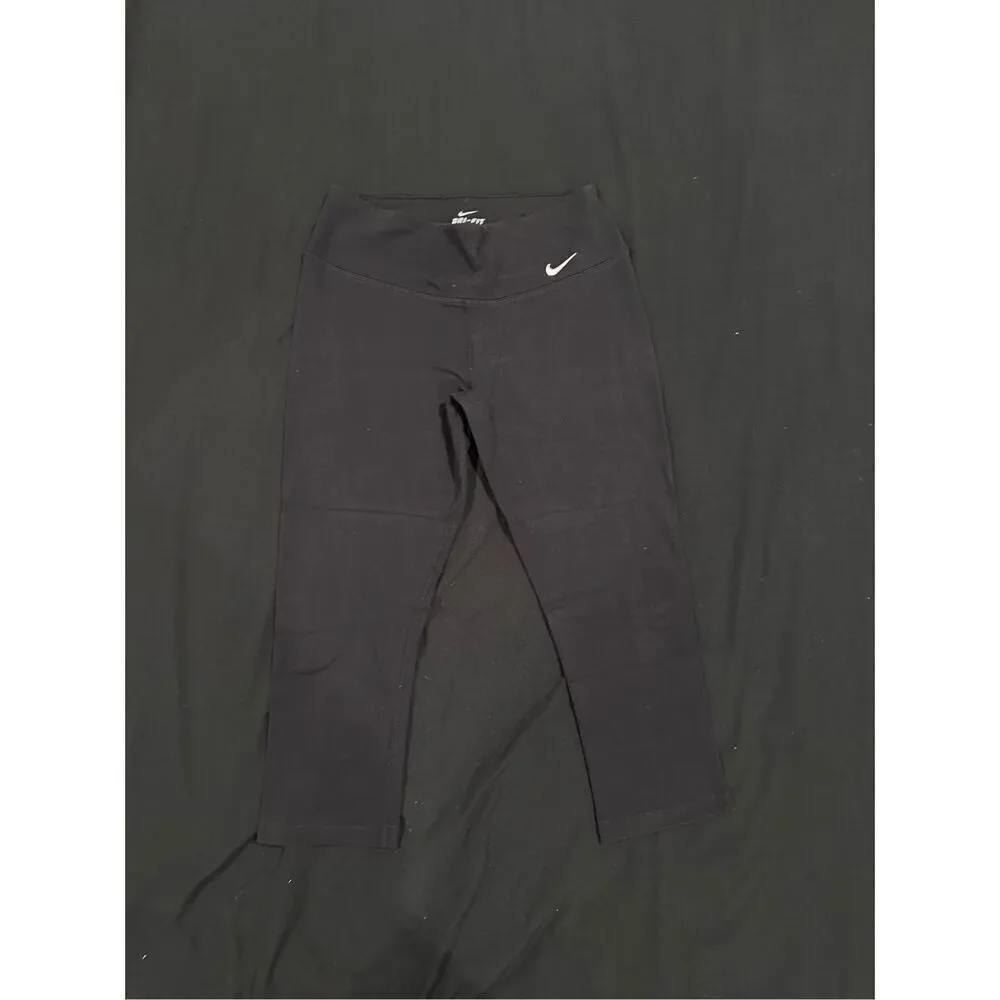 Black Nike leggings cropped size S